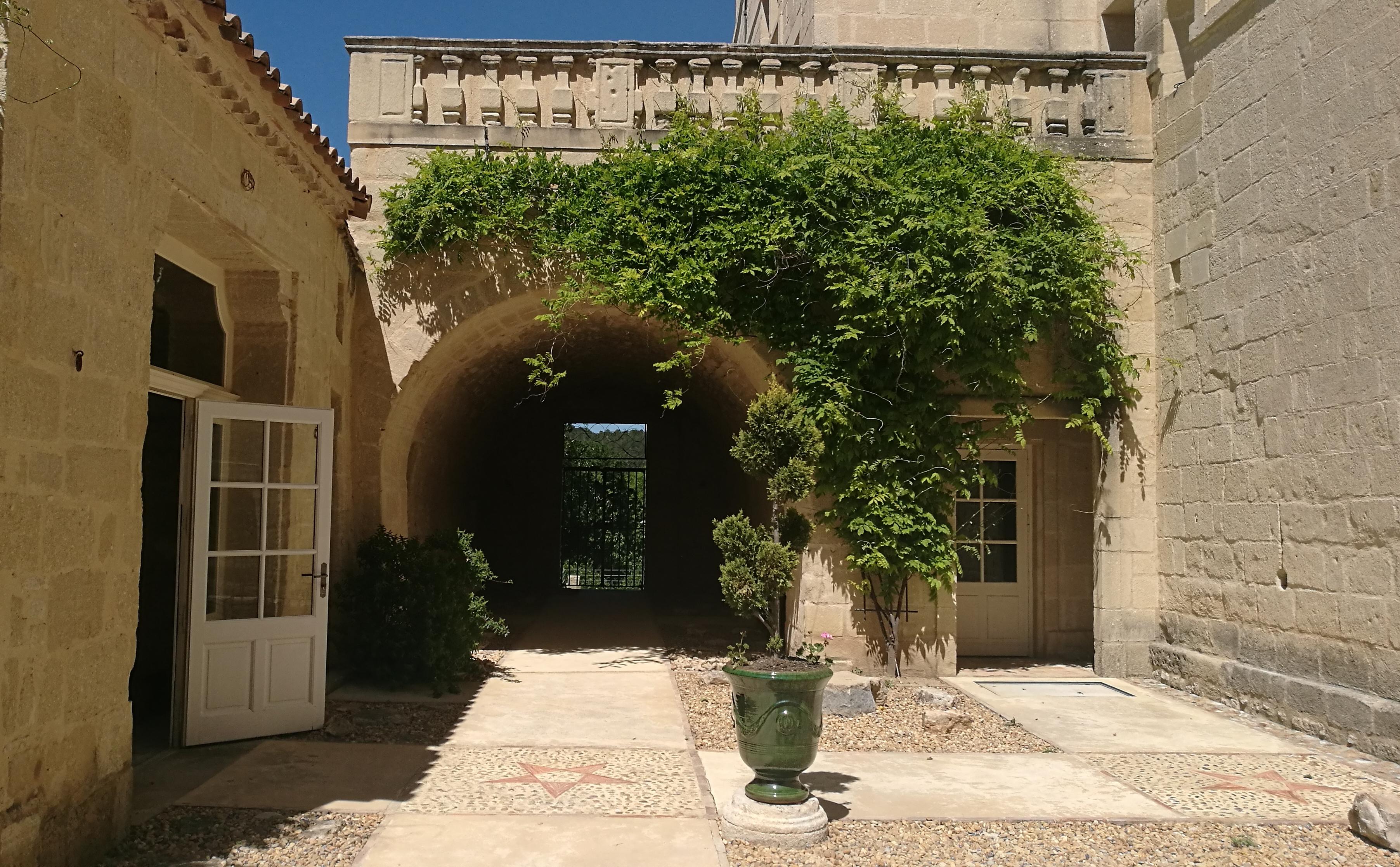 Chateau De Pondres Villevieille Exterior photo